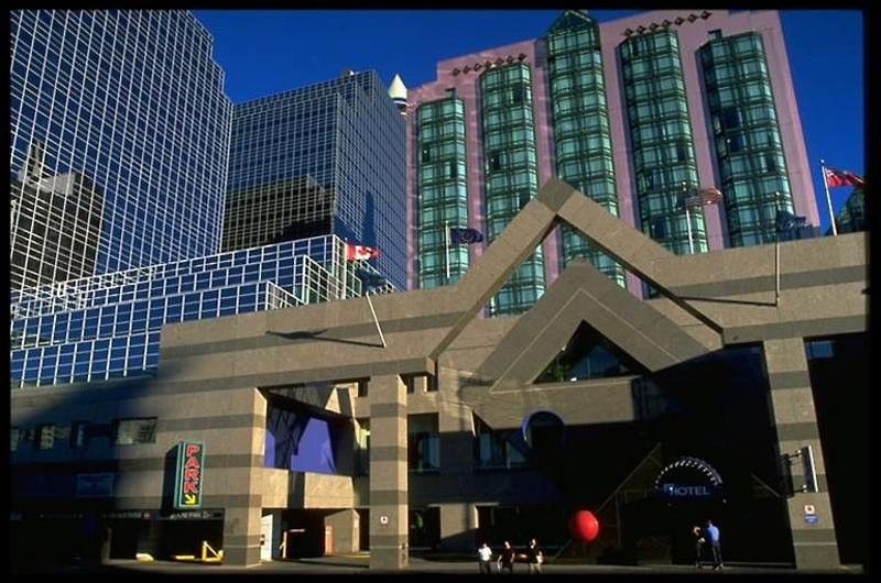 Novotel Toronto North York Экстерьер фото